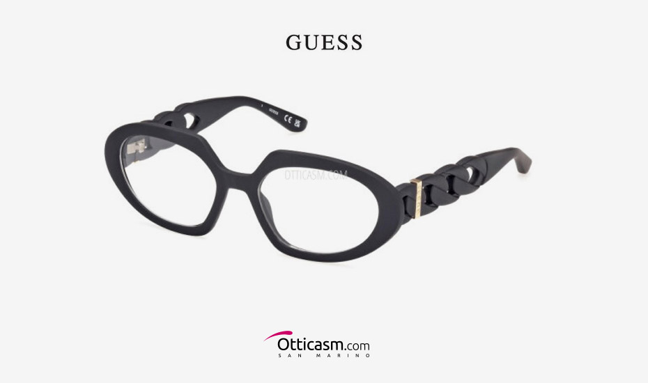 Guess: occhiali che riflettono eleganza e audacia